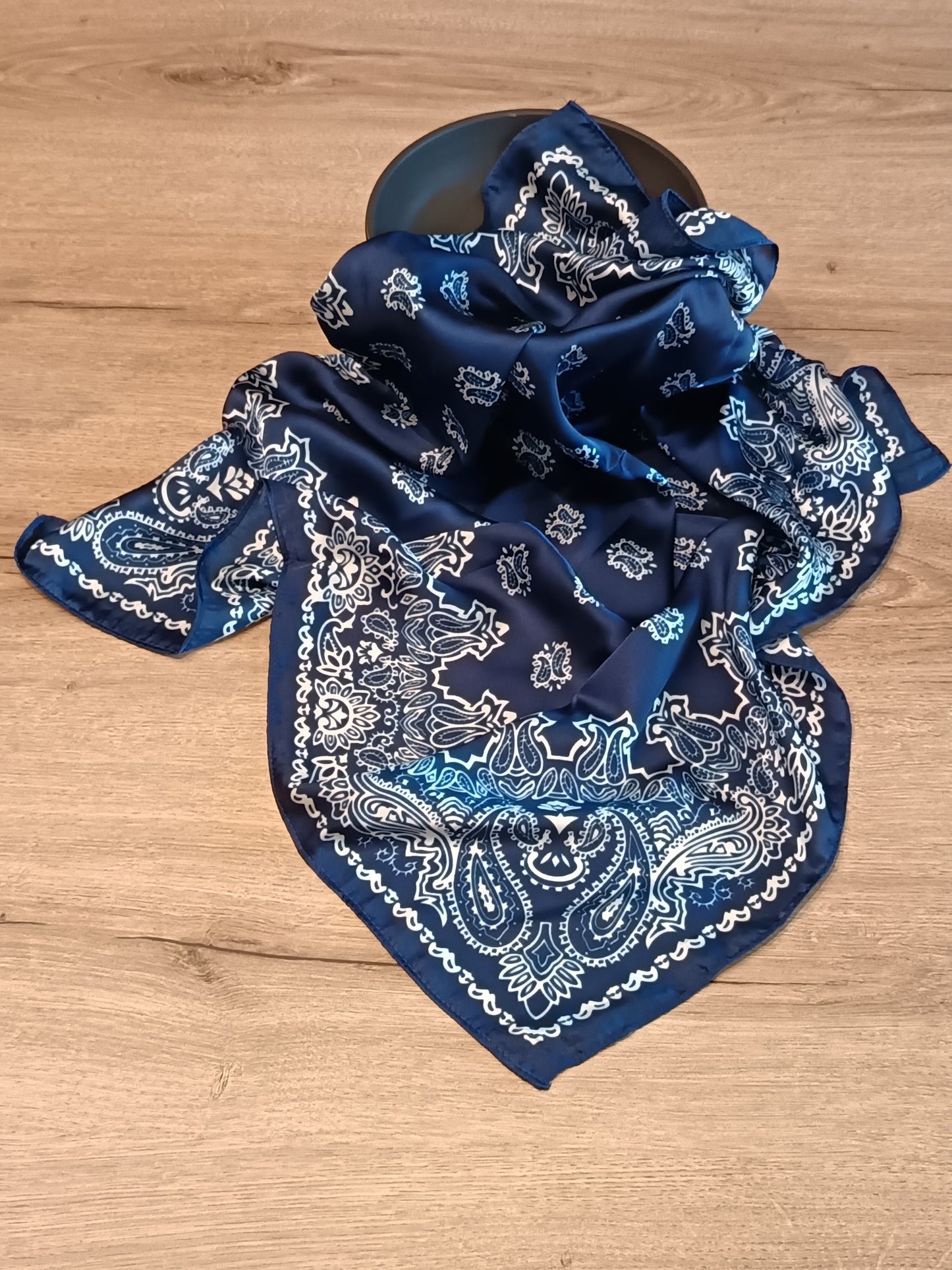 Foulard "CAMELIA"